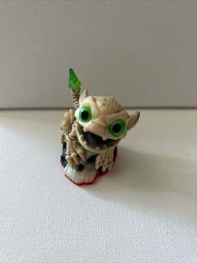 Skylanders Trap Team Funny Bone Undead Character Figure